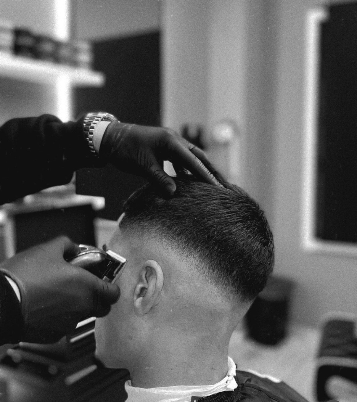 Detalle de un fade / degradado bajo realizado en Latre BarberShop